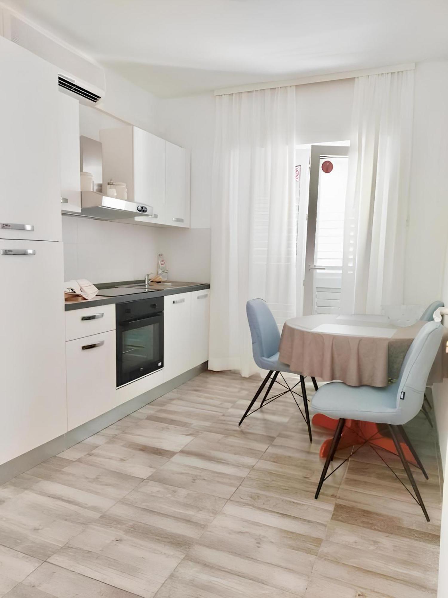 Accommodation Ventus Baška Voda Extérieur photo